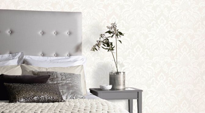 Glisten Damask Ivory Glitter Wallpaper